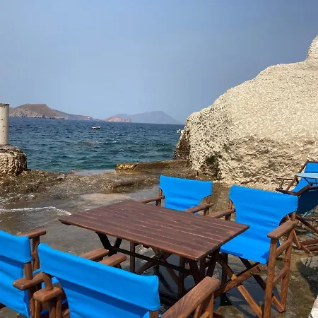 Milos Beachfront Boat Getaway - Ideal Summer Nest