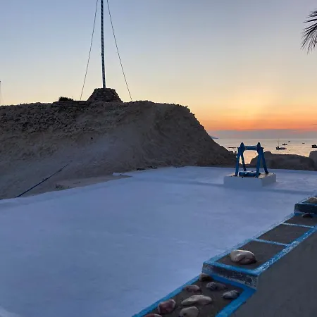 Botel Milos Beachfront Boat Getaway - Ideal Summer Nest Klima (Milos)